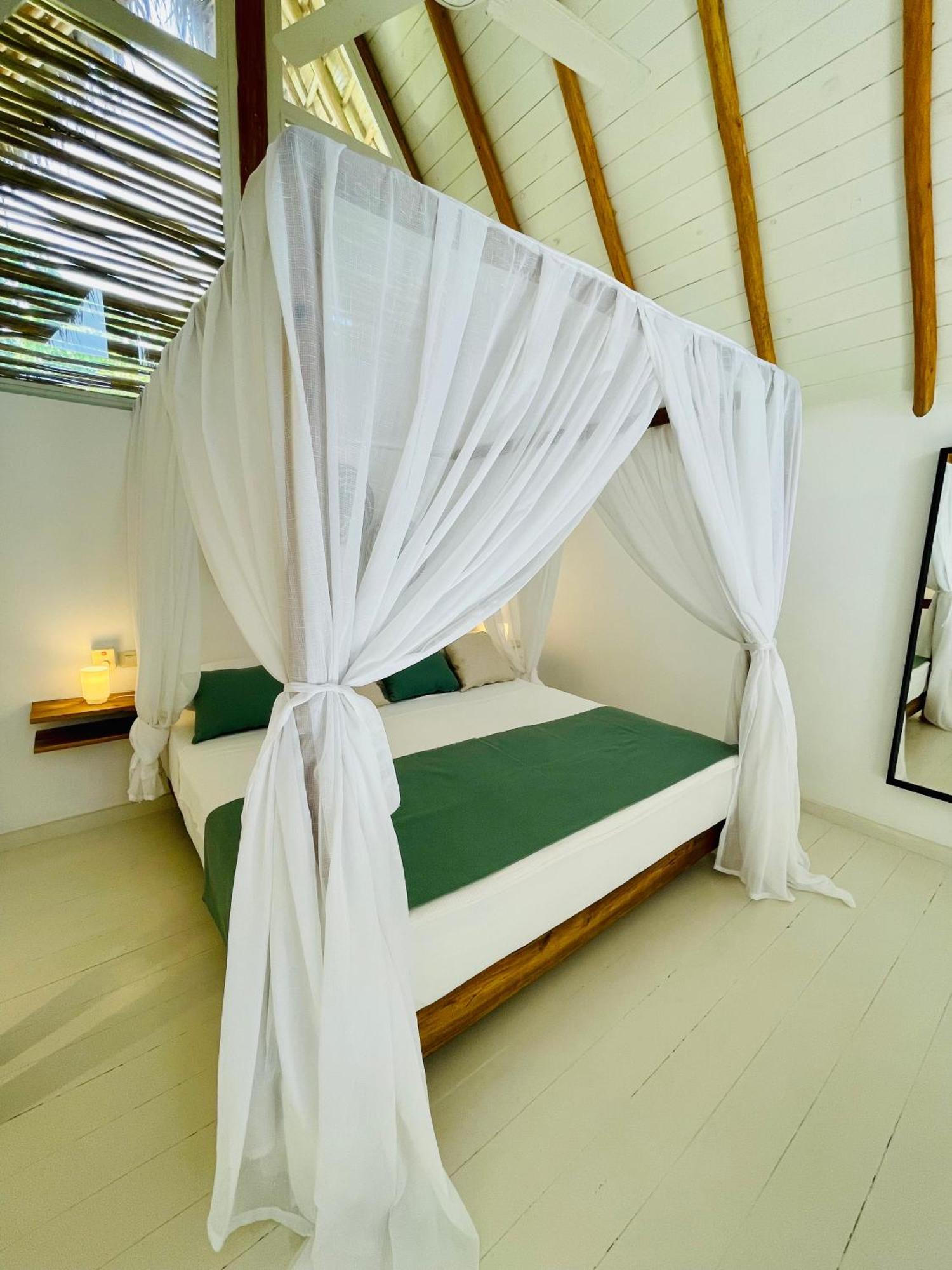 Leeloo Boutique Hotel Лас-Терренас Екстер'єр фото